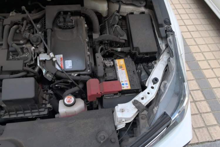 Used Toyota Corolla 2021 Dual-Motor 1.8L E-CVT Elite Edition Engine Bay Left