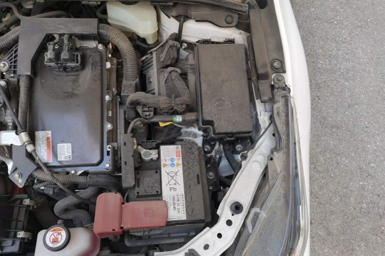 Used Toyota Corolla 2021 Dual-Motor 1.8L E-CVT Elite Edition Engine Bay Left