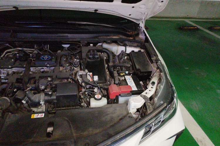 Used Toyota Corolla 2021 Dual-Motor 1.8L E-CVT Elite Edition Engine Bay Left