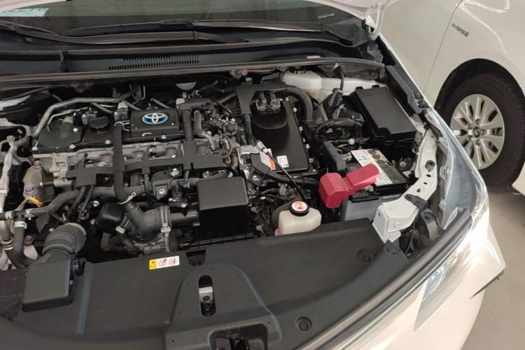 Used Toyota Corolla 2021 Dual-Engine 1.8L E-CVT Pioneer Edition Engine Bay Left