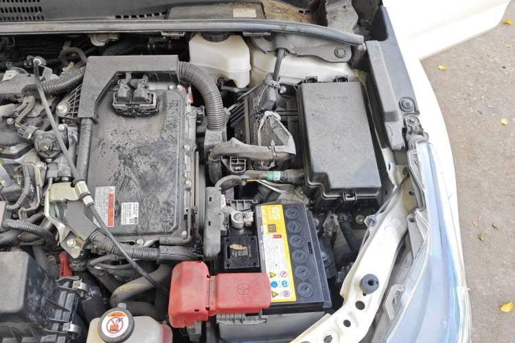 Used Toyota Corolla 2021 Dual-Motor 1.8L E-CVT Elite Edition Engine Bay Left