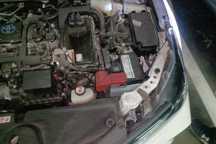 Used Toyota Corolla 2021 Dual-Motor 1.8L E-CVT Elite Edition Engine Bay Left