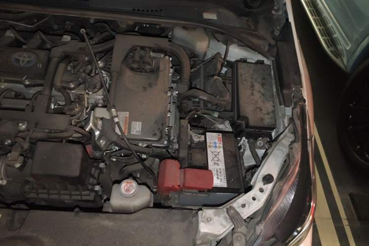 Used Toyota Corolla 2021 Dual-Motor 1.8L E-CVT Elite Edition Engine Bay Left