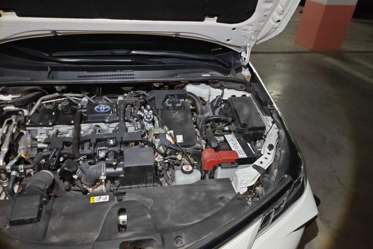 Used Toyota Corolla 2021 Dual-Motor 1.8L E-CVT Elite Edition Engine Bay Left