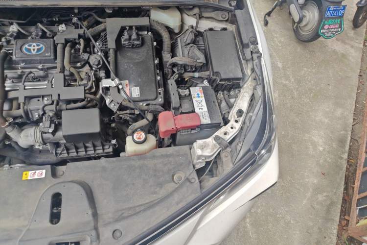 Used Toyota Corolla 2021 Dual-Motor 1.8L E-CVT Elite Edition Engine Bay Left