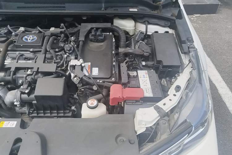 Used Toyota Corolla 2021 Dual-Motor 1.8L E-CVT Elite Edition Engine Bay Left