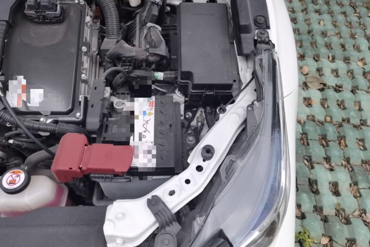 Used Toyota Corolla 2021 Dual-Motor 1.8L E-CVT Elite Edition Engine Bay Left