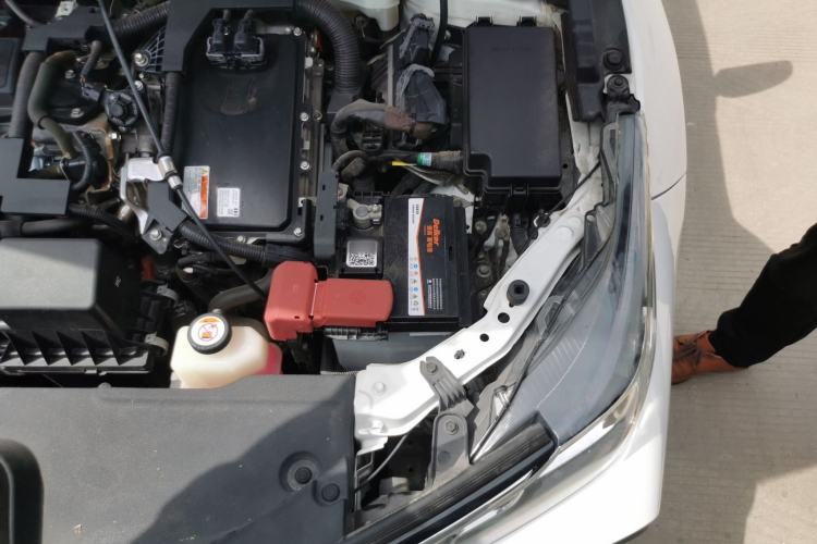 Used Toyota Corolla 2021 Dual-Engine 1.8L E-CVT Pioneer Edition Engine Bay Left