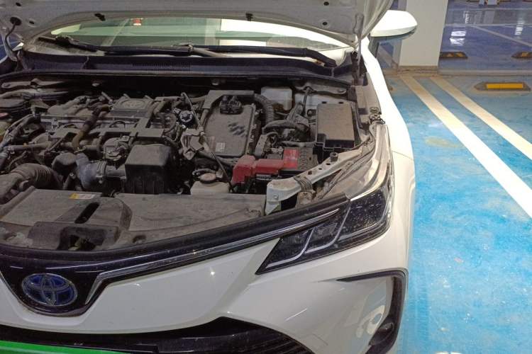 Used Toyota Corolla 2021 Dual-Motor 1.8L E-CVT Elite Edition Engine Bay Left