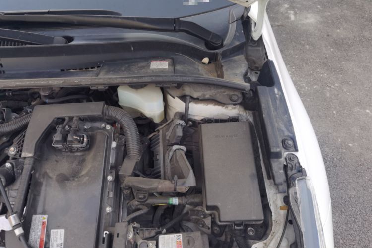 Used Toyota Corolla 2021 Dual-Motor 1.8L E-CVT Elite Edition Engine Bay Left