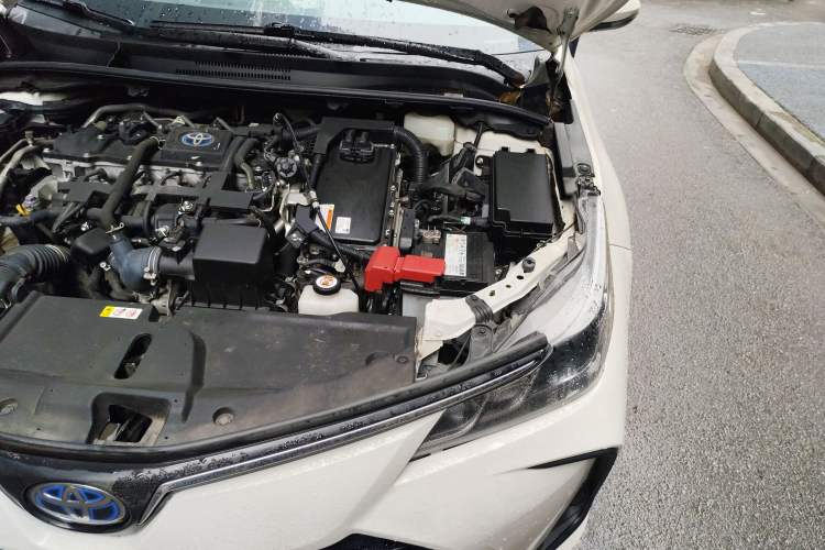 Used Toyota Corolla 2021 Dual-Motor 1.8L E-CVT Elite Edition Engine Bay Left