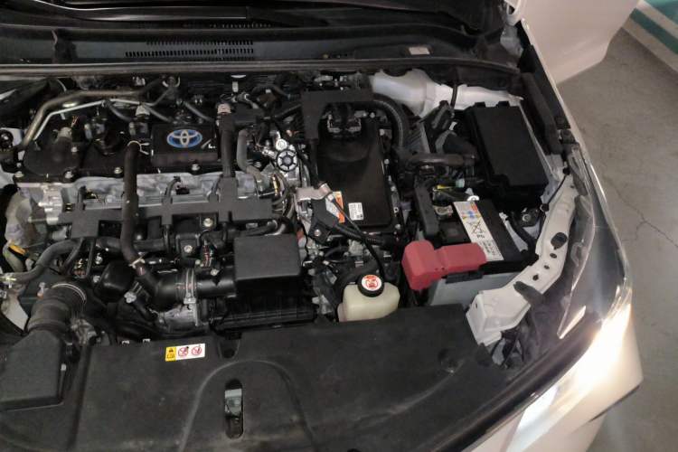Used Toyota Corolla 2021 Dual-Motor 1.8L E-CVT Elite Edition Engine Bay Left