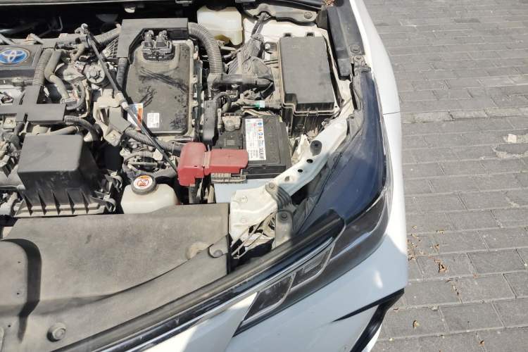 Used Toyota Corolla 2021 Dual-Motor 1.8L E-CVT Elite Edition Engine Bay Left