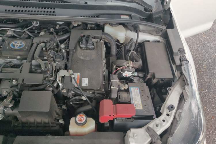 Used Toyota Corolla 2021 Dual-Motor 1.8L E-CVT Elite Edition Engine Bay Left