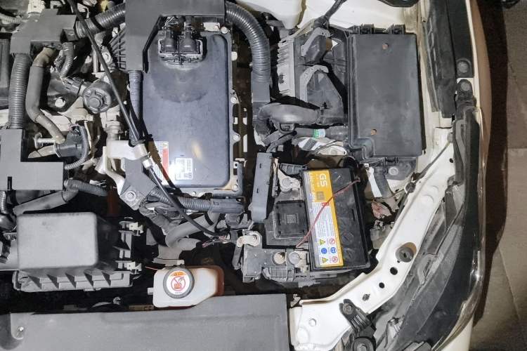Used Toyota Corolla 2021 Dual-Motor 1.8L E-CVT Elite Edition Engine Bay Left