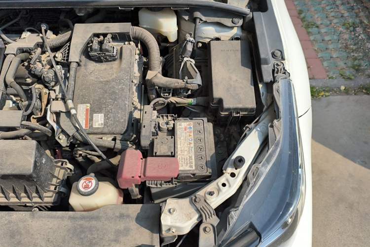 Used Toyota Corolla 2021 Dual-Motor 1.8L E-CVT Elite Edition Engine Bay Left