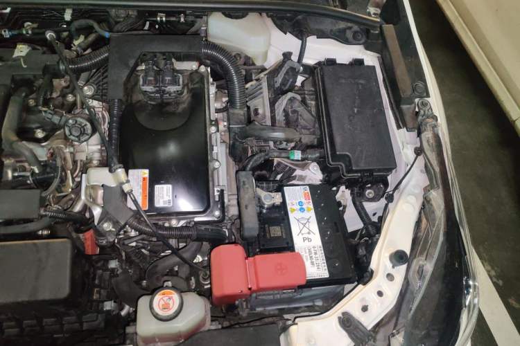 Used Toyota Corolla 2021 Dual-Motor 1.8L E-CVT Elite Edition Engine Bay Left