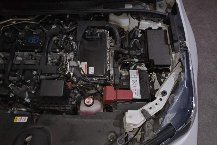 Used Toyota Corolla 2021 Dual-Motor 1.8L E-CVT Elite Edition Engine Bay Left