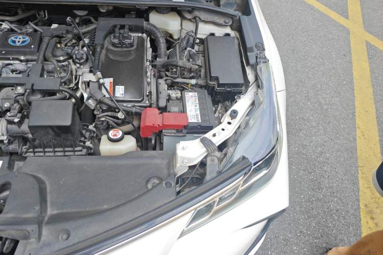 Used Toyota Corolla 2021 Dual-Motor 1.8L E-CVT Elite Edition Engine Bay Left