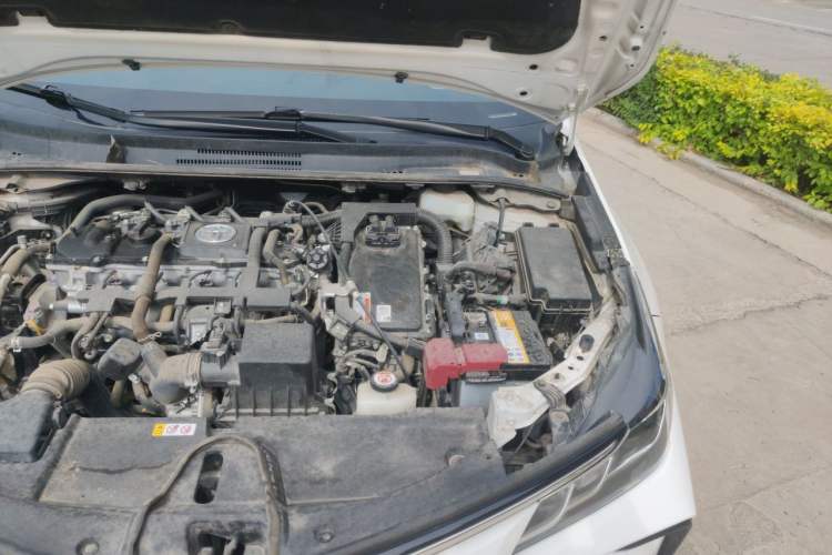 Used Toyota Corolla 2021 Dual-Motor 1.8L E-CVT Elite Edition Engine Bay Left