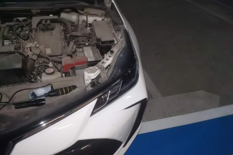 Used Toyota Corolla 2021 Dual-Motor 1.8L E-CVT Elite Edition Engine Bay Left