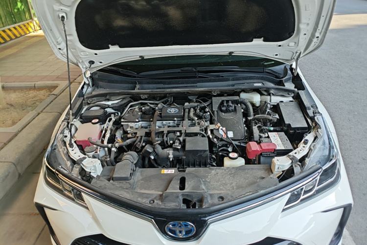 Used Toyota Corolla 2021 Dual-Motor 1.8L E-CVT Elite Edition Engine Bay