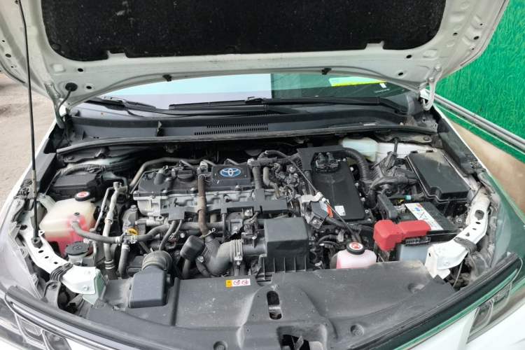 Used Toyota Corolla 2021 Dual-Motor 1.8L E-CVT Elite Edition Engine Bay