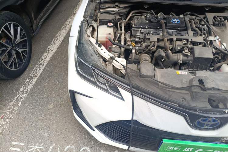 Used Toyota Corolla 2021 Dual-Motor 1.8L E-CVT Elite Edition Engine Bay Right