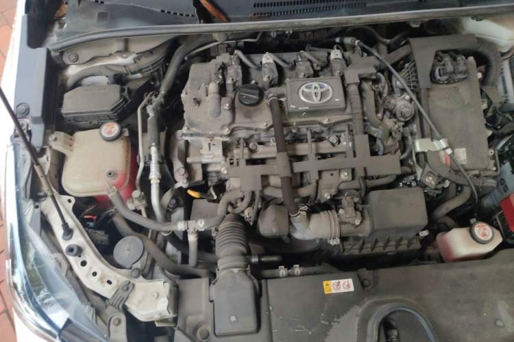 Used Toyota Corolla 2021 Dual-Motor 1.8L E-CVT Elite Edition Engine Bay Right