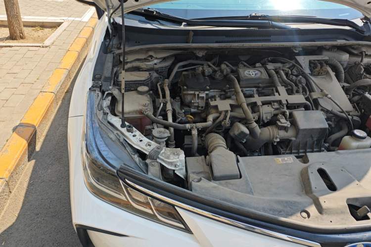 Used Toyota Corolla 2021 Dual-Motor 1.8L E-CVT Elite Edition Engine Bay Right