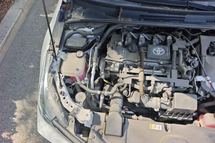 Used Toyota Corolla 2021 Dual-Motor 1.8L E-CVT Elite Edition Engine Bay Right