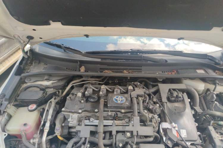 Used Toyota Corolla 2021 Dual-Motor 1.8L E-CVT Elite Edition Engine Bay Right