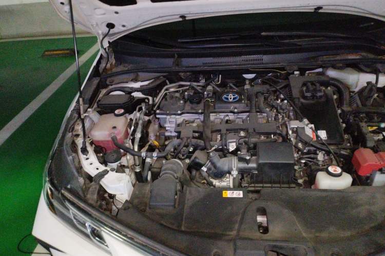 Used Toyota Corolla 2021 Dual-Motor 1.8L E-CVT Elite Edition Engine Bay Right