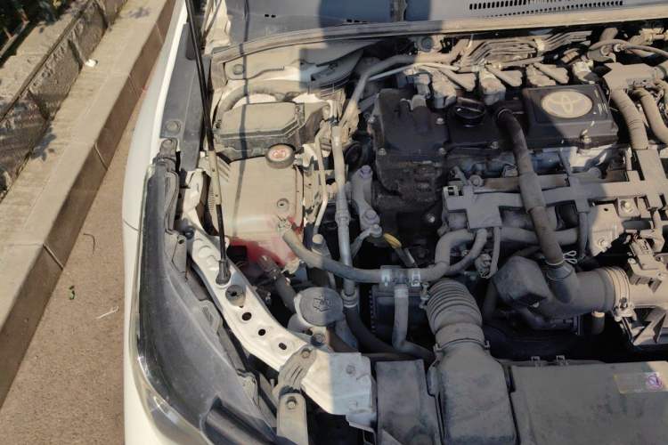 Used Toyota Corolla 2021 Dual-Motor 1.8L E-CVT Elite Edition Engine Bay Right