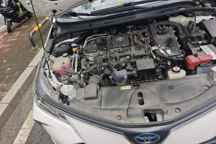 Used Toyota Corolla 2021 Dual-Motor 1.8L E-CVT Elite Edition Engine Bay Right