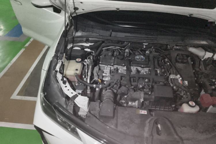 Used Toyota Corolla 2021 Dual-Motor 1.8L E-CVT Elite Edition Engine Bay Right