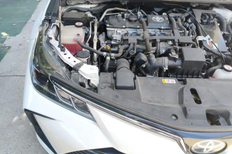 Used Toyota Corolla 2021 Dual-Motor 1.8L E-CVT Elite Edition Engine Bay Right
