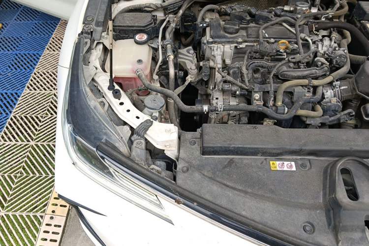 Used Toyota Corolla 2021 TNGA 1.5L CVT Elite Edition Engine Bay Right