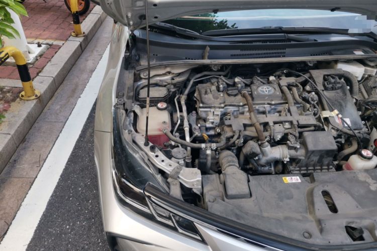 Used Toyota Corolla 2021 Dual-Motor 1.8L E-CVT Elite Edition Engine Bay Right