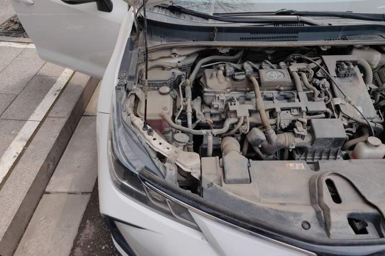 Used Toyota Corolla 2021 Dual-Motor 1.8L E-CVT Elite Edition Engine Bay Right