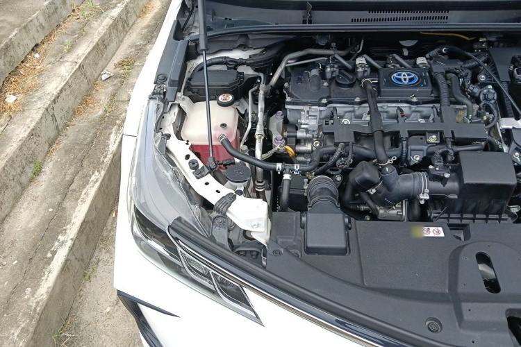 Used Toyota Corolla 2021 Dual-Motor 1.8L E-CVT Elite Edition Engine Bay Right