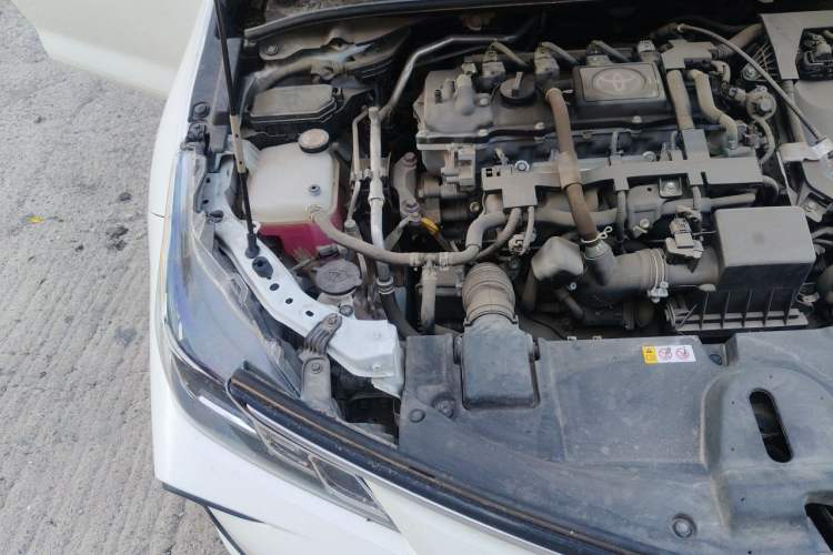 Used Toyota Corolla 2021 Dual-Motor 1.8L E-CVT Elite Edition Engine Bay Right