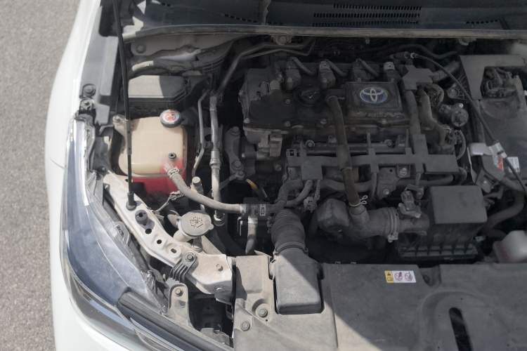 Used Toyota Corolla 2021 Dual-Motor 1.8L E-CVT Elite Edition Engine Bay Right