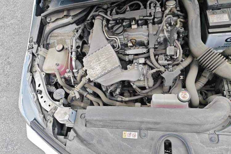 Used Toyota Corolla 2021 1.2T S-CVT Luxury Edition Engine Bay Right