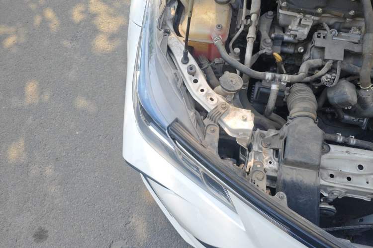 Used Toyota Corolla 2021 Dual-Motor 1.8L E-CVT Elite Edition Engine Bay Right