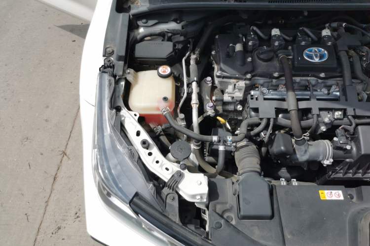 Used Toyota Corolla 2021 Dual-Engine 1.8L E-CVT Pioneer Edition Engine Bay Right