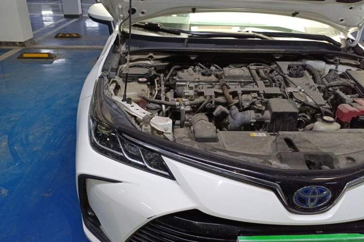 Used Toyota Corolla 2021 Dual-Motor 1.8L E-CVT Elite Edition Engine Bay Right