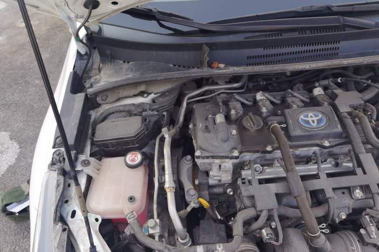 Used Toyota Corolla 2021 Dual-Motor 1.8L E-CVT Elite Edition Engine Bay Right