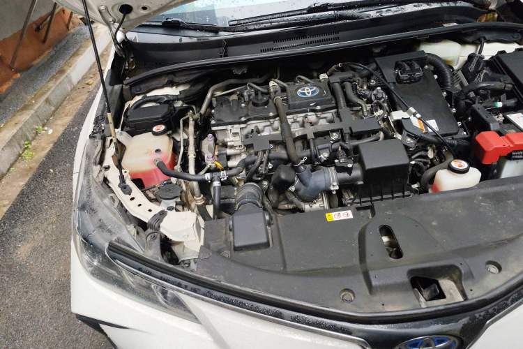 Used Toyota Corolla 2021 Dual-Motor 1.8L E-CVT Elite Edition Engine Bay Right