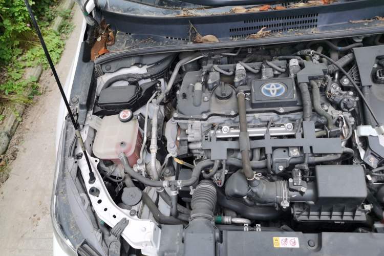 Used Toyota Corolla 2021 Dual-Motor 1.8L E-CVT Elite Edition Engine Bay Right